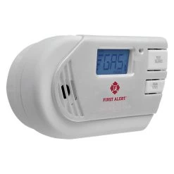 First AlertĀ® - White Surface Mount Explosive Gas/Carbon Monoxide Alarm With Battery Backup & Digital Display